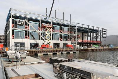 Baudokumentation der neuen Veranstaltungshalle 'Hafen 1' in der Autostadt in Wolfsburg