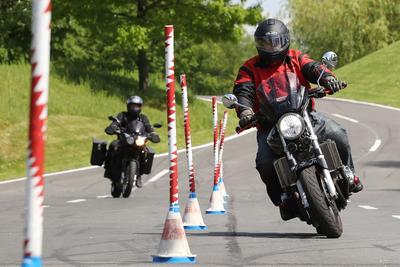 Fahrsicherheitstraining für Motorräder in der Autostadt in Wolfsburg