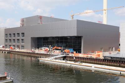 Baudokumentation der neuen Veranstaltungshalle 'Hafen 1' in der Autostadt in Wolfsburg