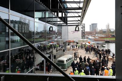 Baudokumentation der neuen Veranstaltungshalle 'Hafen 1' in der Autostadt in Wolfsburg